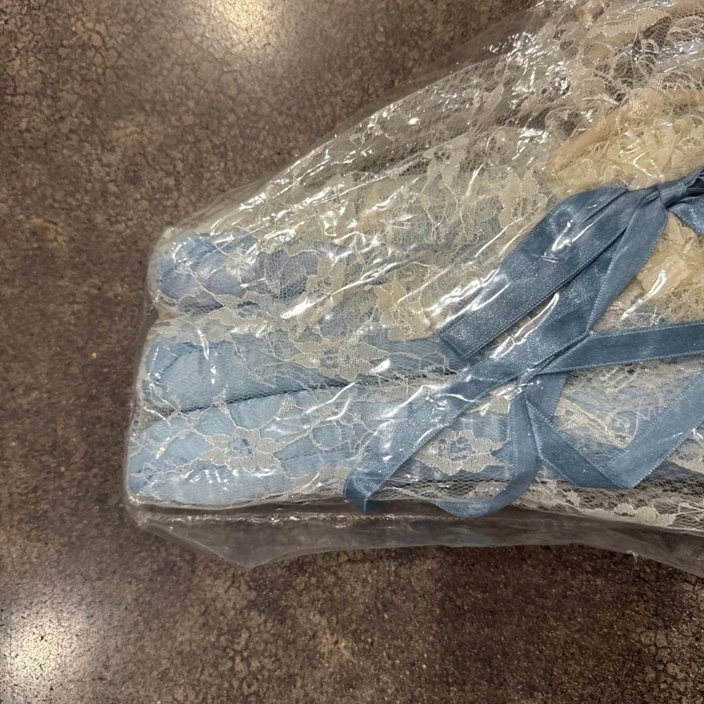 Vintage‎ New In Package Blue Satin Lace Scented Hangers